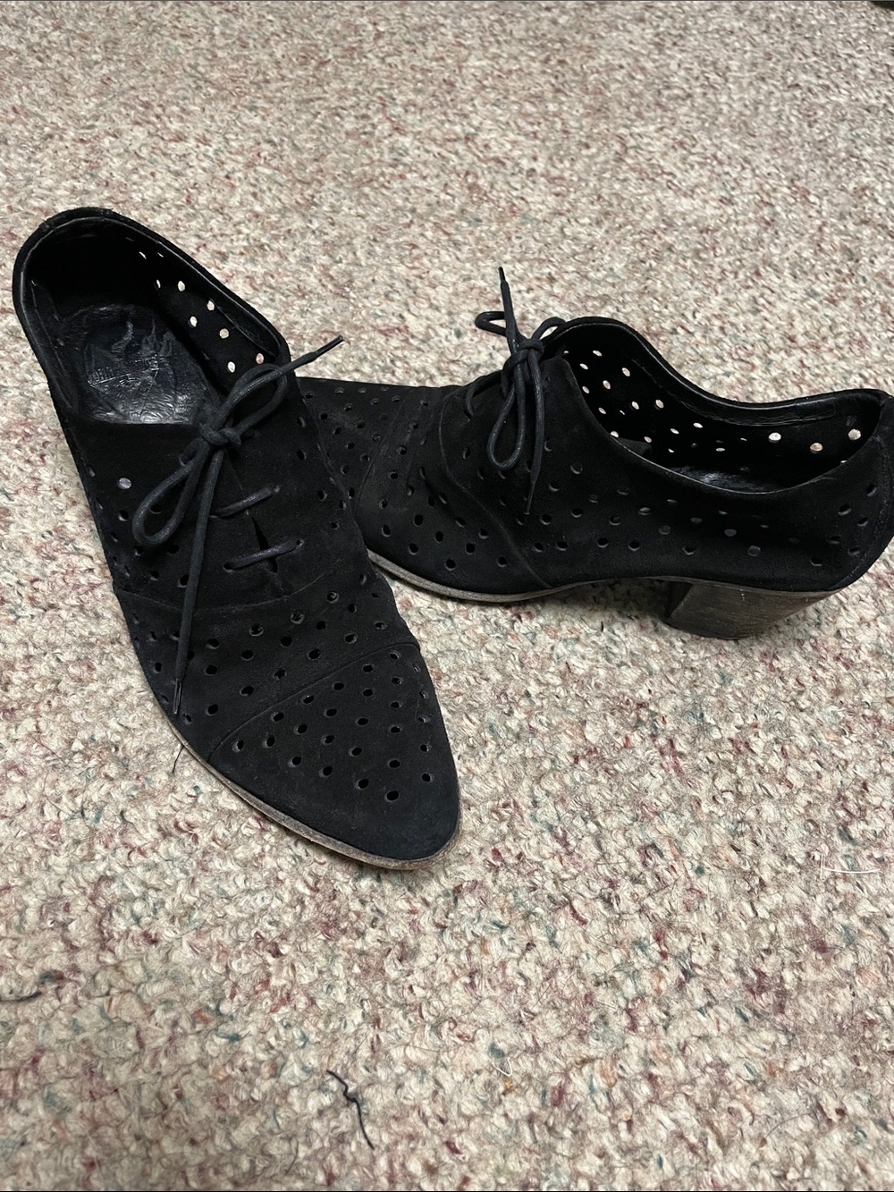 John fluevog Black Perforated Lace-Up heeled Women’s shoes